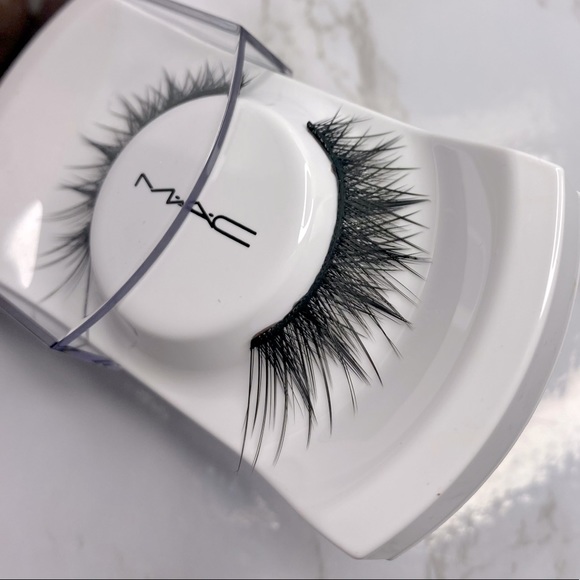 MAC Cosmetics #70 Lash - Picture 3 of 4